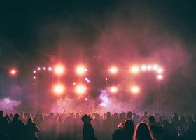 Bolt Stage